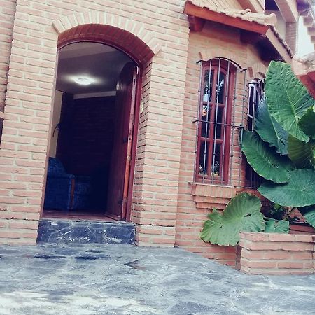 Hostal La Posada De Gervasio 살타 외부 사진